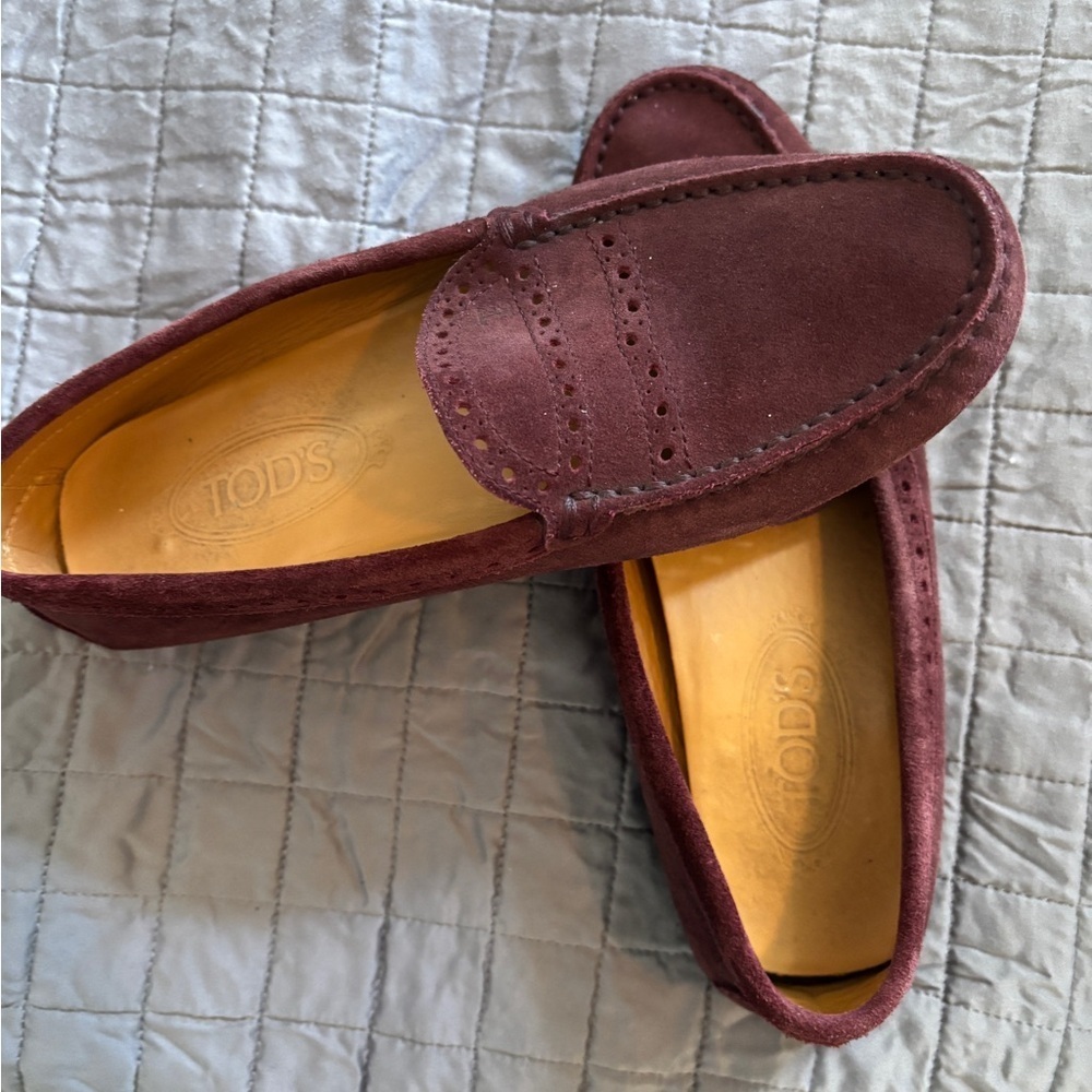 Tod's women’s burgandy Suede Loafers size 39 80s preppy - Picture 2 of 9